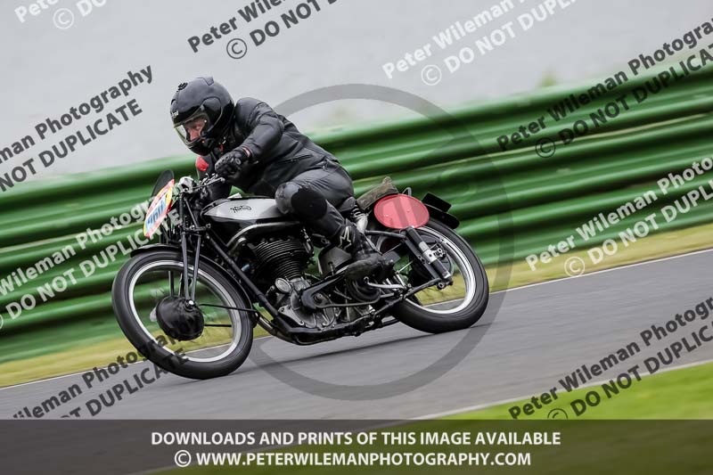 Vintage motorcycle club;eventdigitalimages;mallory park;mallory park trackday photographs;no limits trackdays;peter wileman photography;trackday digital images;trackday photos;vmcc festival 1000 bikes photographs